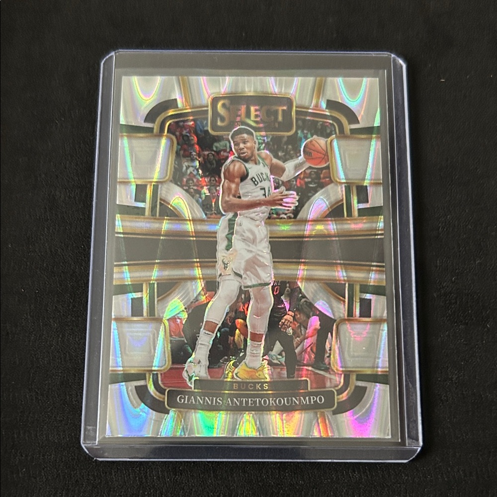 Giannis Antetokounmpo Holographic Basketball Card - Panini